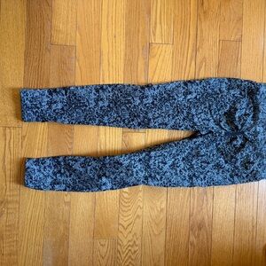 Black and Gray Patterned Leggings